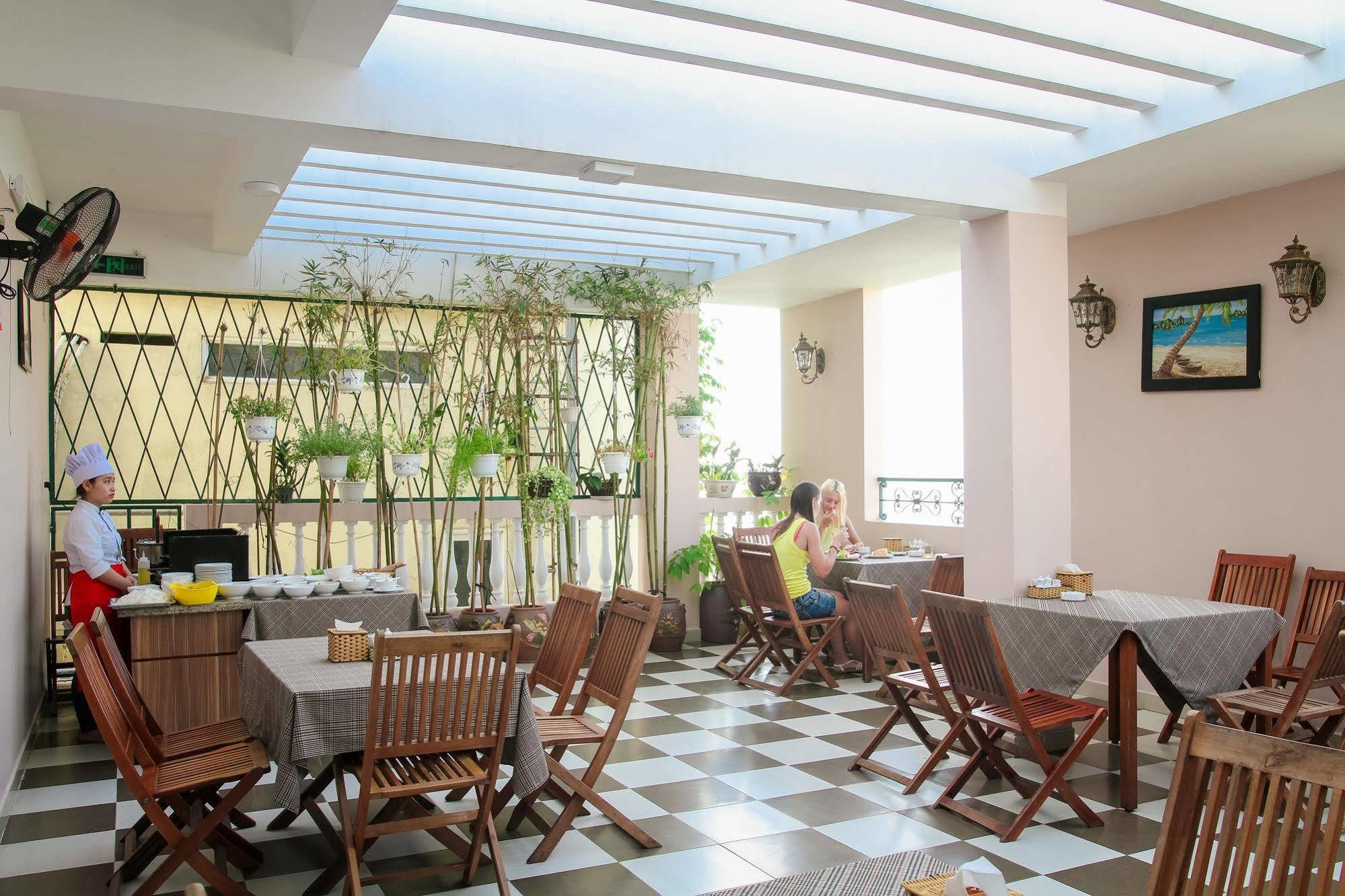 Starlet Hotel Danang Extérieur photo